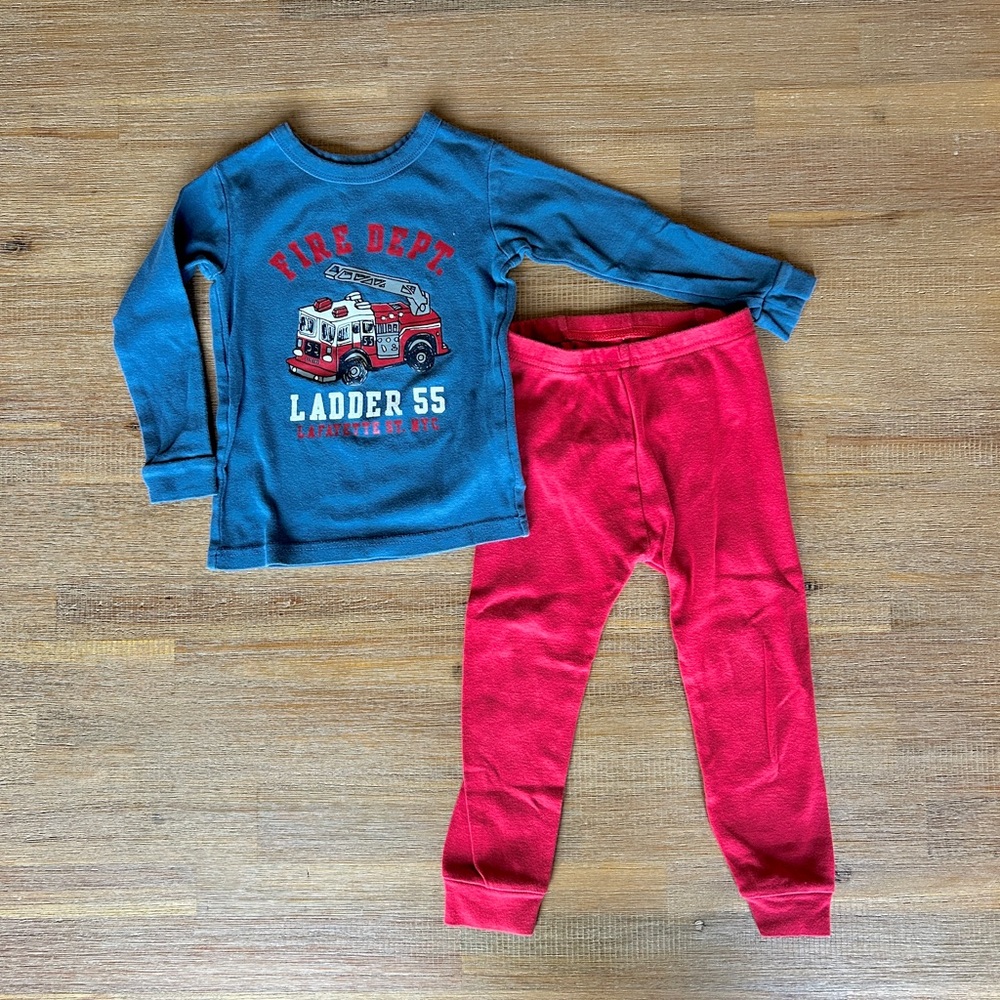 Lot of Baby Gap Pajama sets, 3T - Picture 2 of 7